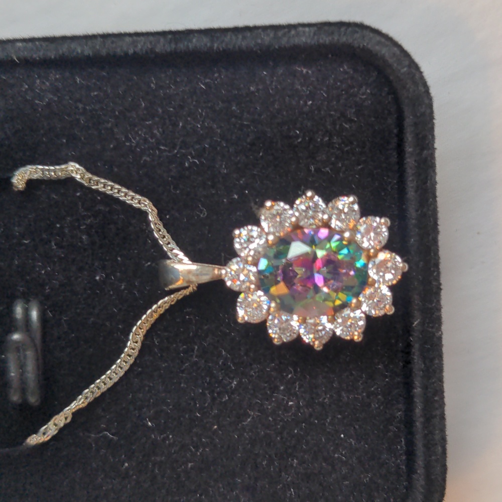 New QVC Mystic Quartz pendant necklace. Solid Sterling. 20" chain Gift box - Picture 5 of 7
